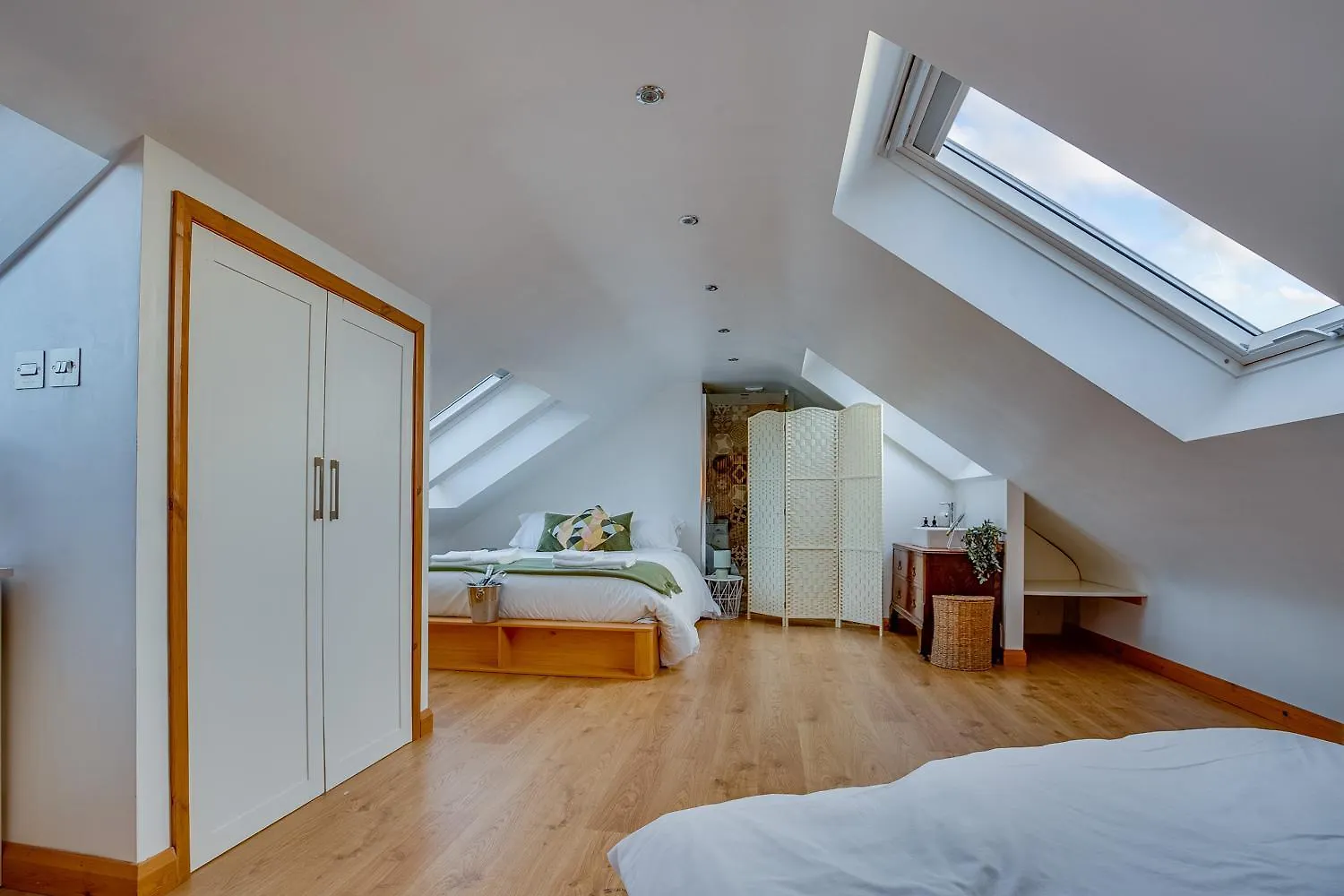 Charming Home For 10 - Perfect For Work & Leisure Stays 토드윅 아파트