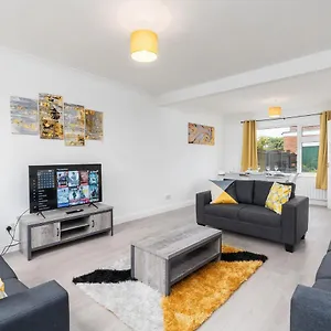  Holiday home Spacious Modern In Sheffield