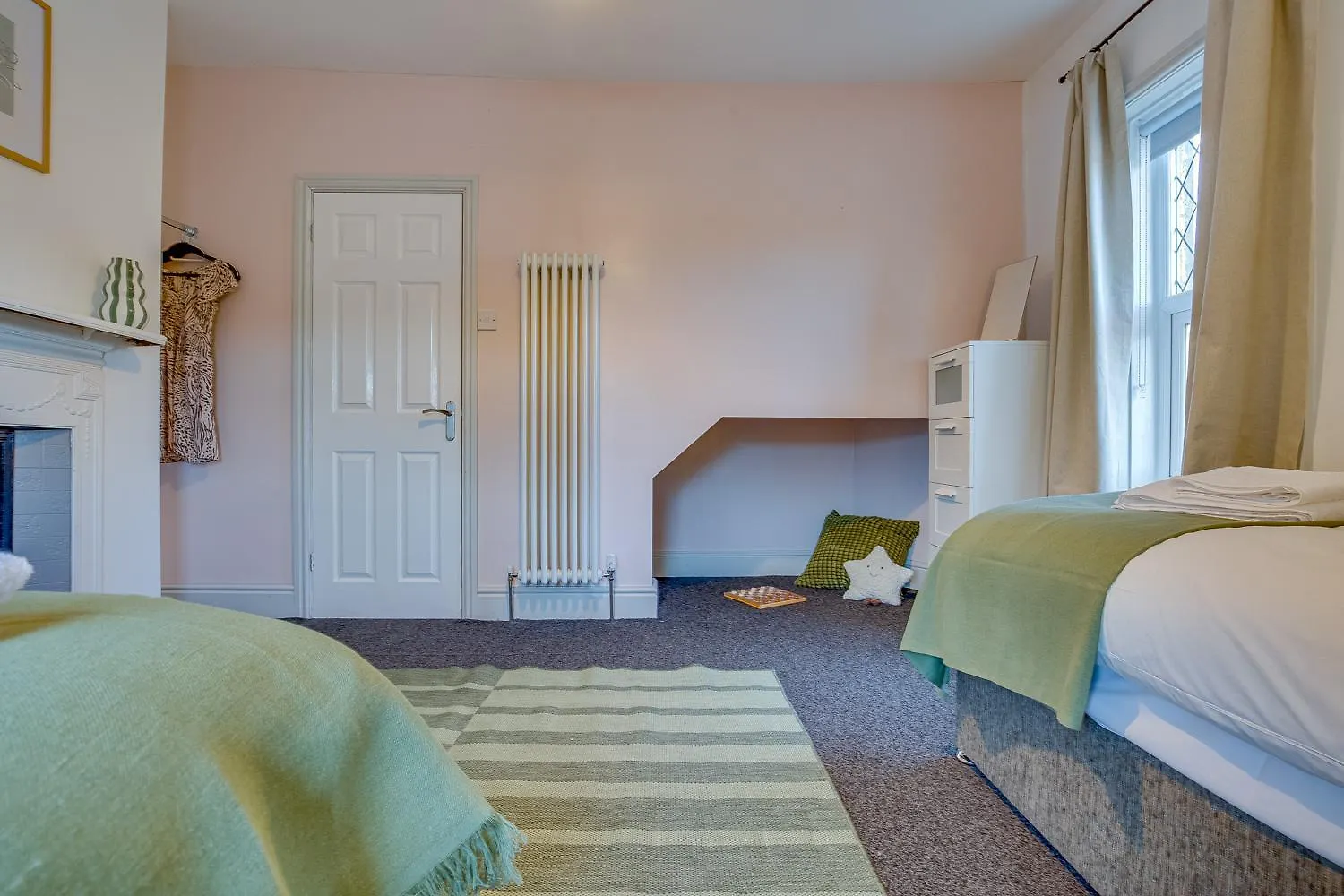 Charming Home For 10 - Perfect For Work & Leisure Stays Todwick Daire