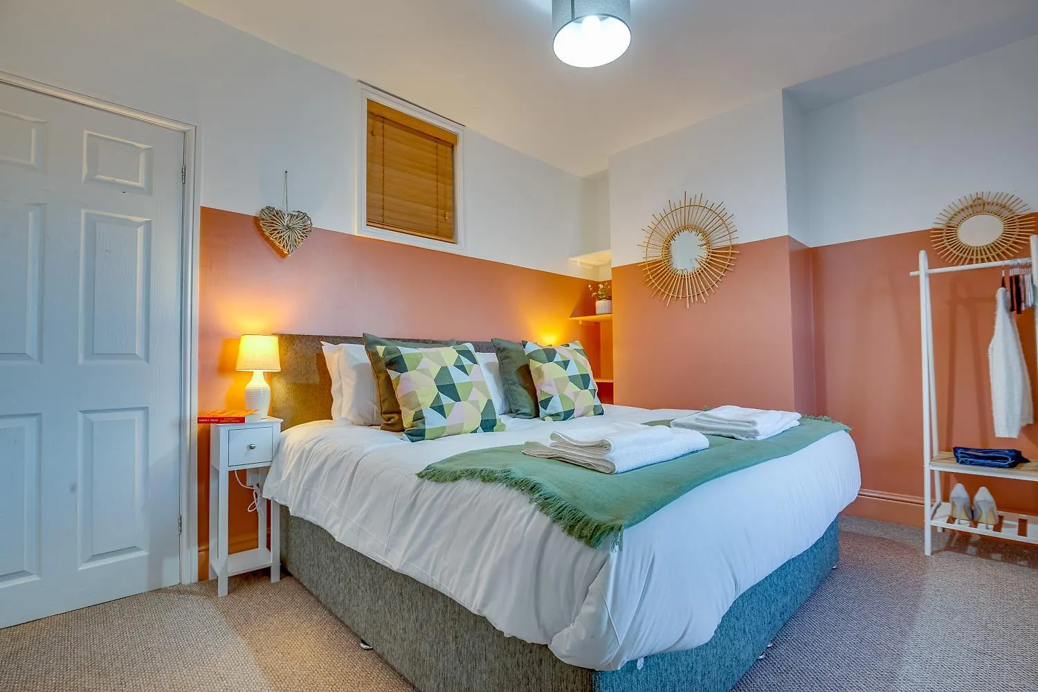 Charming Home For 10 - Perfect For Work & Leisure Stays Todwick