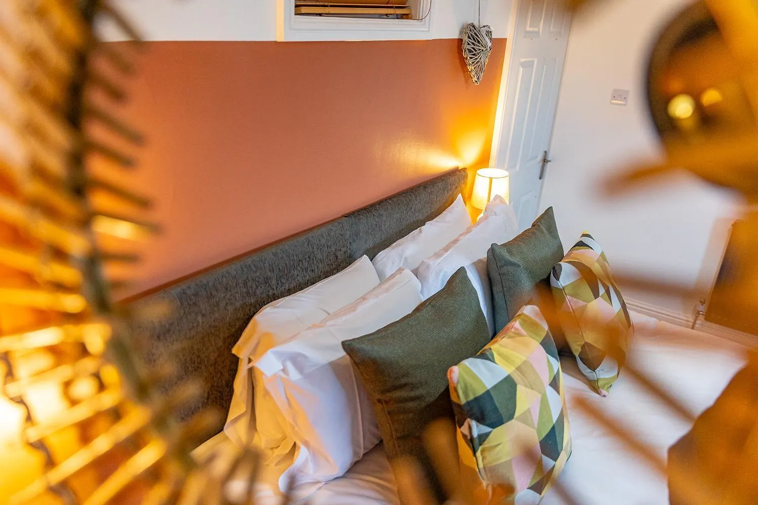 Charming Home For 10 - Perfect For Work & Leisure Stays Todwick Daire