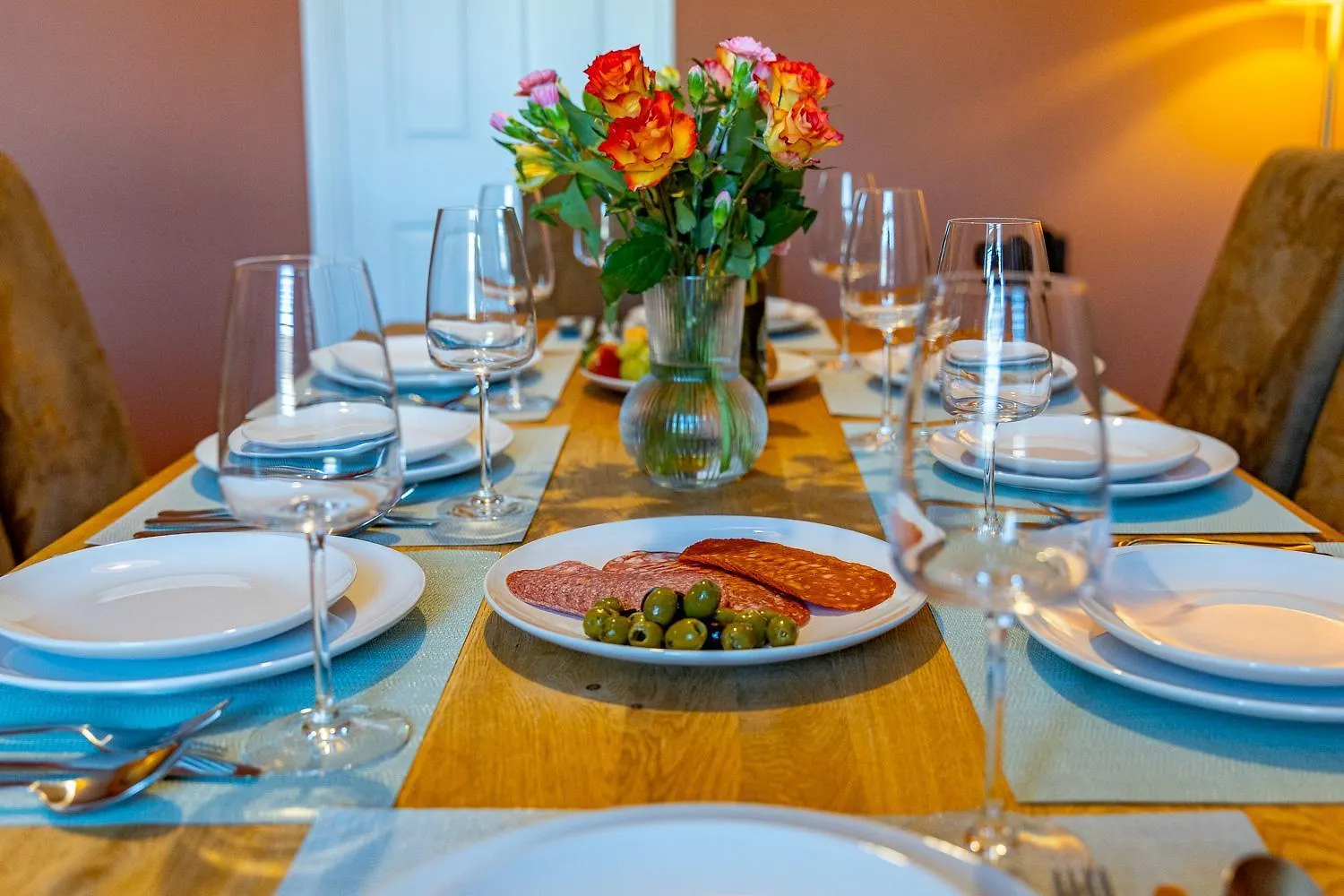 Daire Charming Home For 10 - Perfect For Work & Leisure Stays Todwick Birleşik Krallık