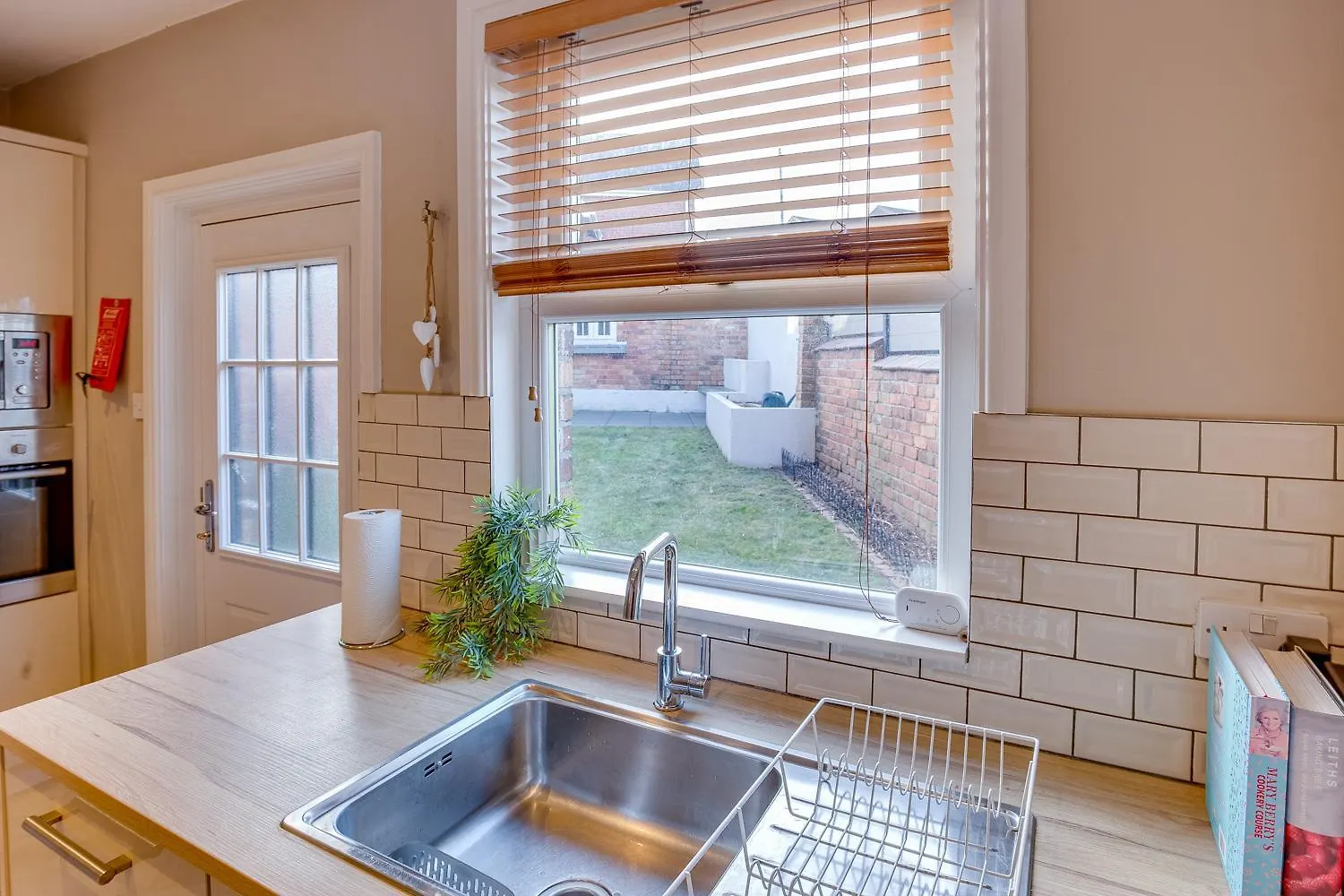 Charming Home For 10 - Perfect For Work & Leisure Stays Todwick